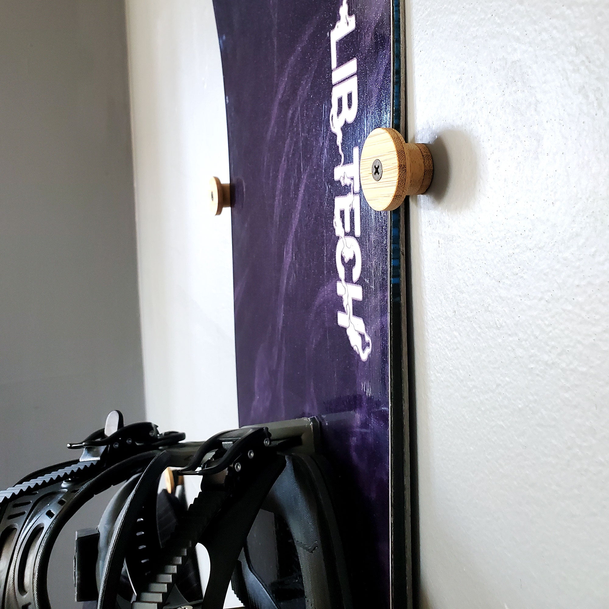 Simple Snowboard Rack - Bamboo 1 Board Rack